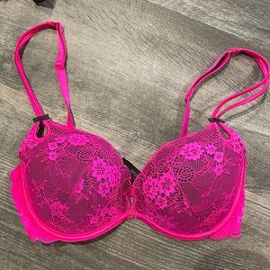 34D Victoria Secret Bra